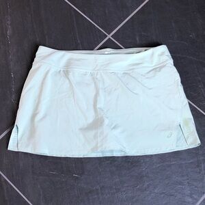 XL ASICS Skort Pale Green